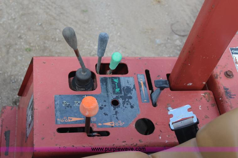 image for item J4469 2004 Ditch Witch RT40 trencher