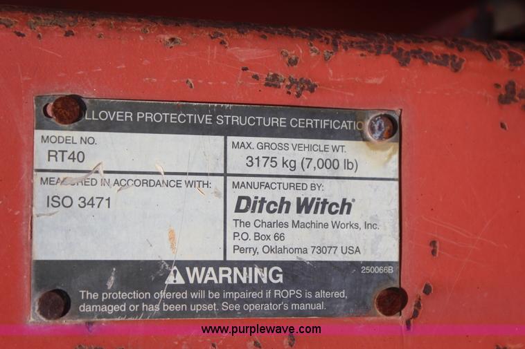 image for item J4469 2004 Ditch Witch RT40 trencher