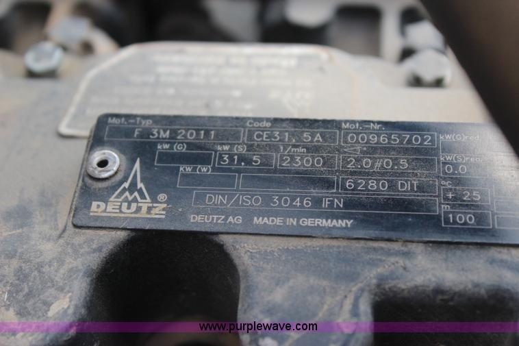 image for item J4469 2004 Ditch Witch RT40 trencher