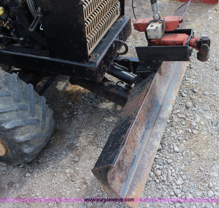 image for item J4469 2004 Ditch Witch RT40 trencher