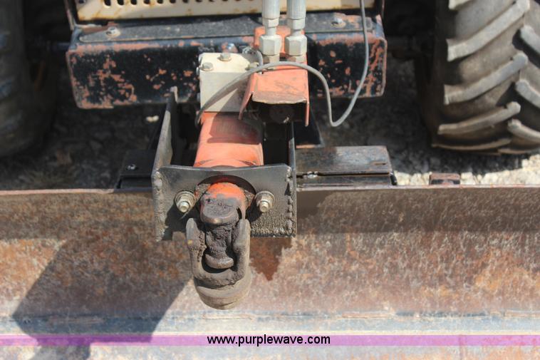 image for item J4469 2004 Ditch Witch RT40 trencher