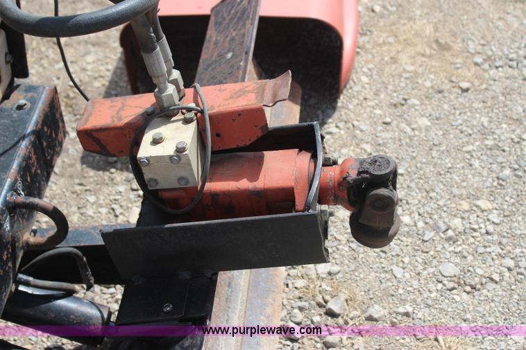 image for item J4469 2004 Ditch Witch RT40 trencher