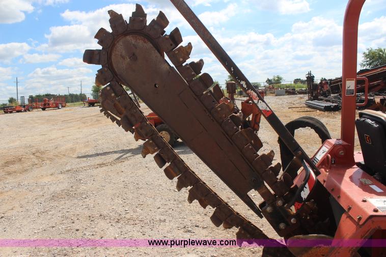 image for item J4469 2004 Ditch Witch RT40 trencher