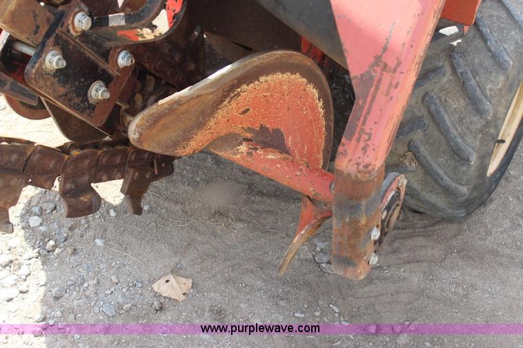 image for item J4469 2004 Ditch Witch RT40 trencher