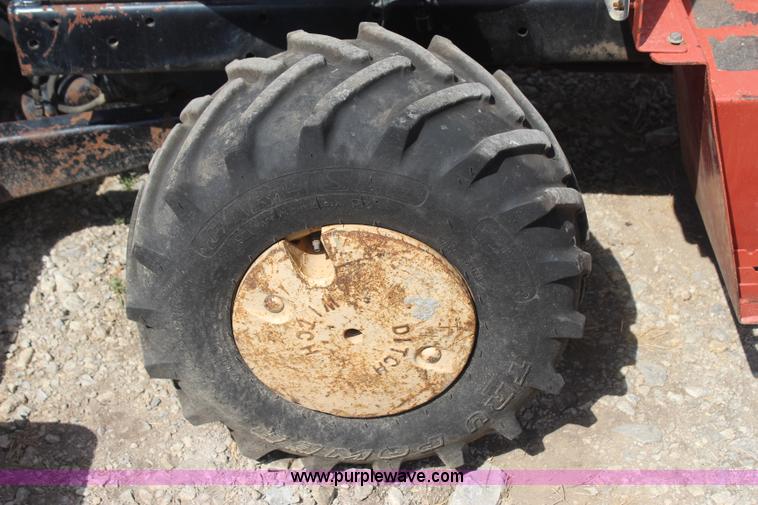 image for item J4469 2004 Ditch Witch RT40 trencher