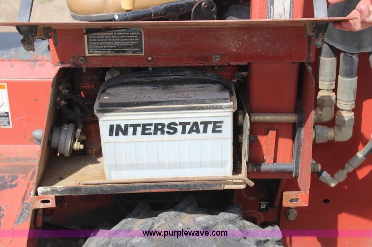 image for item J4469 2004 Ditch Witch RT40 trencher