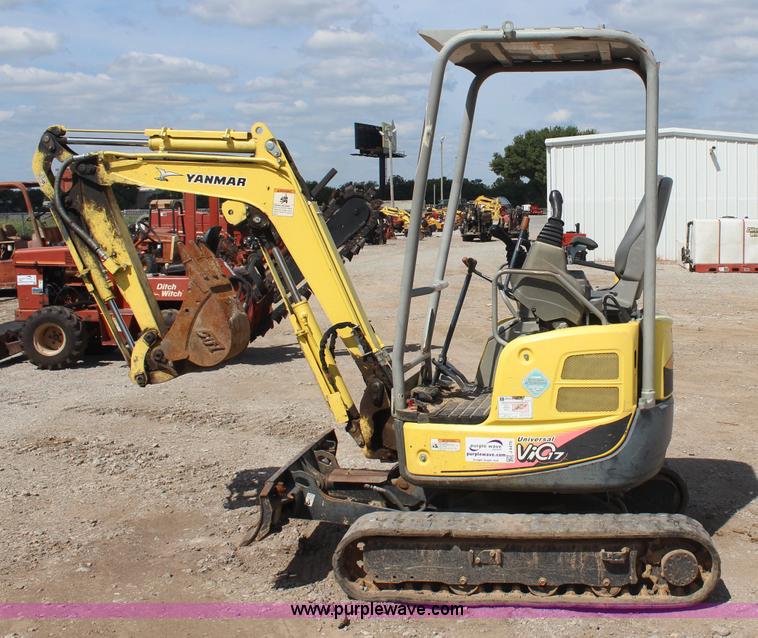 image for item J4470 2010 Yanmar VIO17 mini excavator