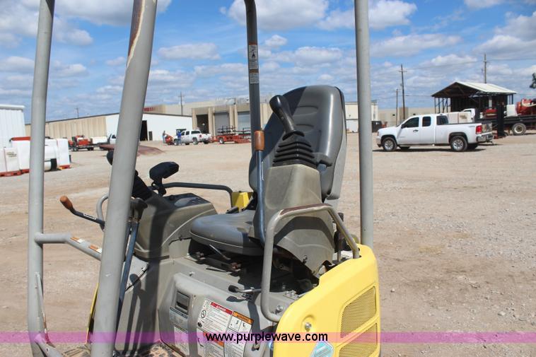 image for item J4470 2010 Yanmar VIO17 mini excavator