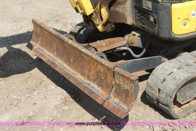 image for item J4470 2010 Yanmar VIO17 mini excavator