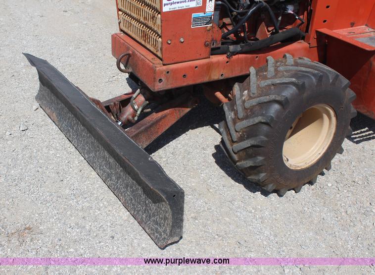 image for item J4471 1998 Ditch Witch 3700 trencher