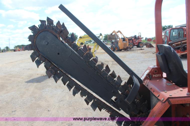 image for item J4471 1998 Ditch Witch 3700 trencher