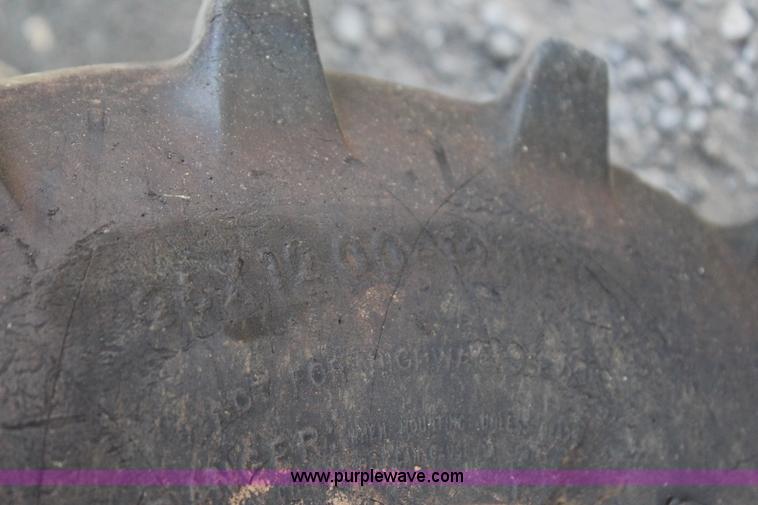 image for item J4471 1998 Ditch Witch 3700 trencher