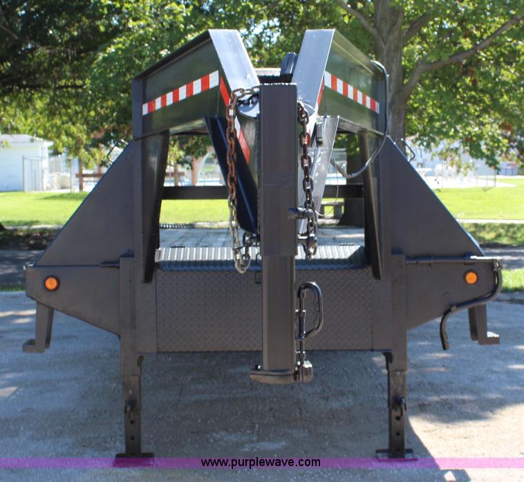 image for item J5763 2007 PJ equipment trailer