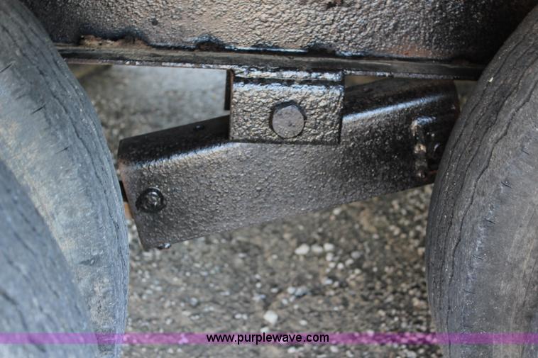 image for item J5763 2007 PJ equipment trailer