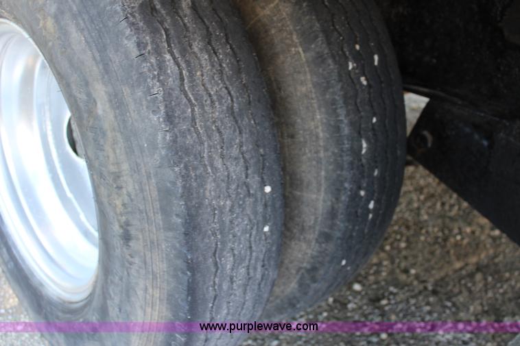 image for item J5763 2007 PJ equipment trailer