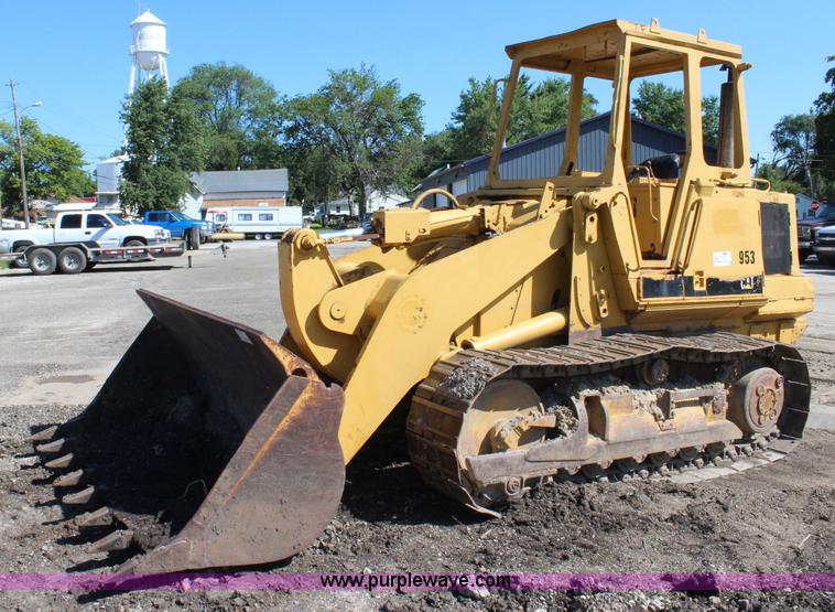 image for item J5764 1982 Caterpillar 953 track loader
