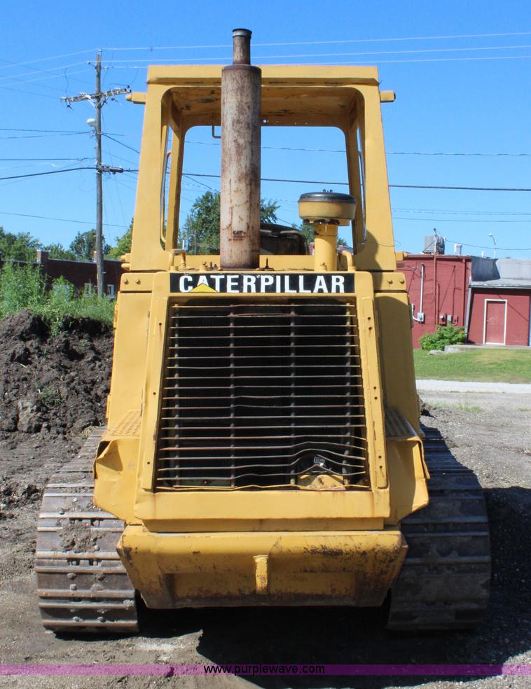 image for item J5764 1982 Caterpillar 953 track loader