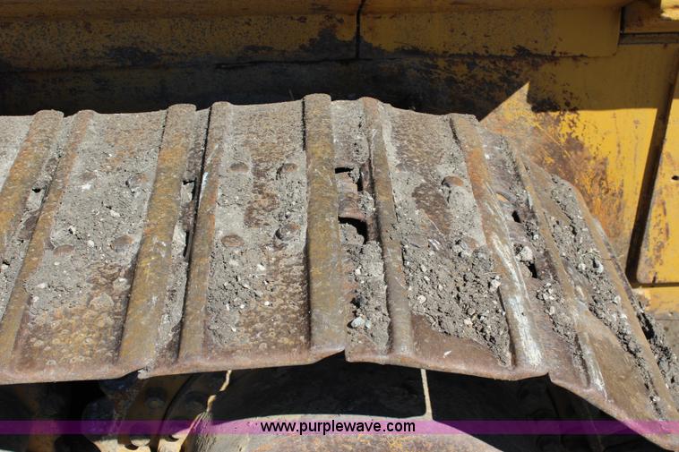 image for item J5764 1982 Caterpillar 953 track loader