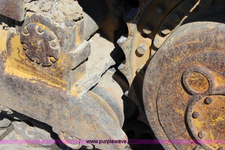 image for item J5764 1982 Caterpillar 953 track loader