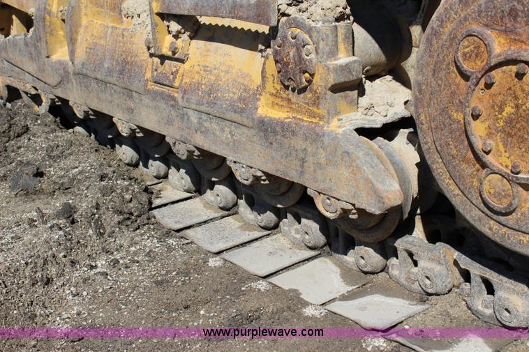 image for item J5764 1982 Caterpillar 953 track loader