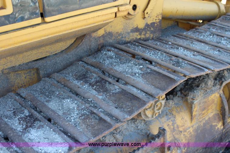 image for item J5764 1982 Caterpillar 953 track loader