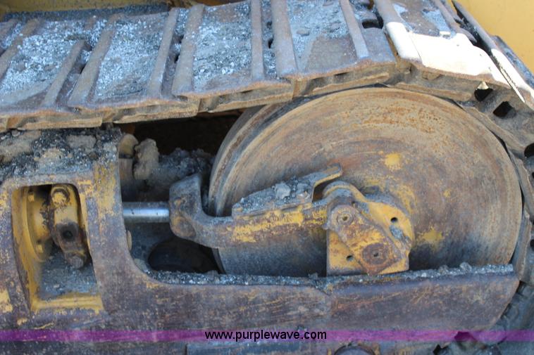 image for item J5764 1982 Caterpillar 953 track loader