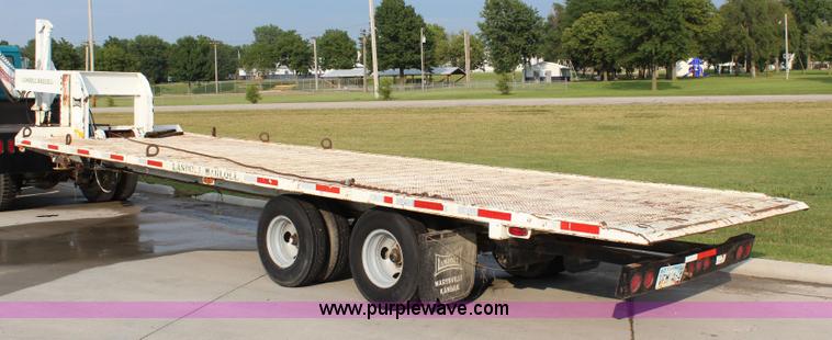 image for item J5792 1992 Landoll 300B equipment trailer