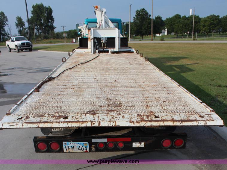 image for item J5792 1992 Landoll 300B equipment trailer