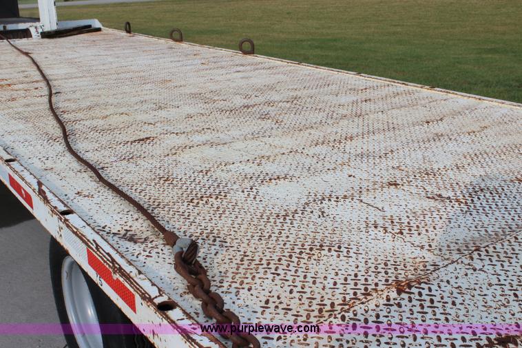 image for item J5792 1992 Landoll 300B equipment trailer