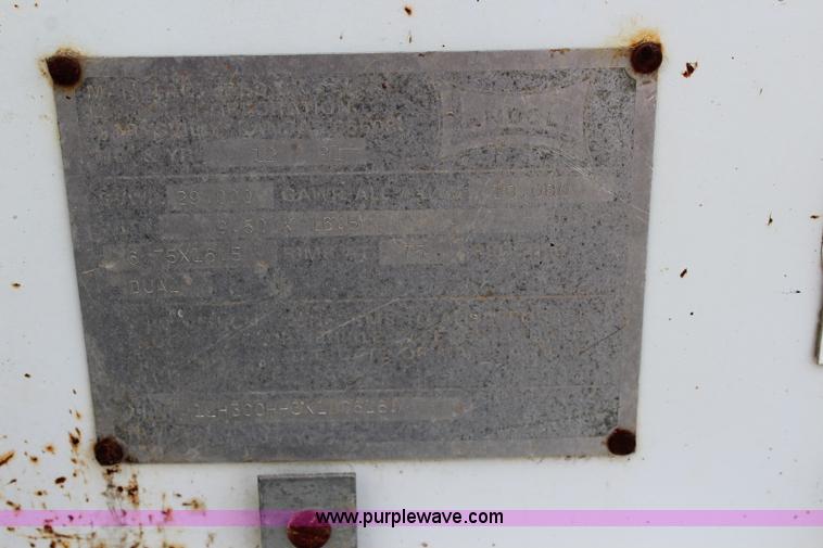 image for item J5792 1992 Landoll 300B equipment trailer