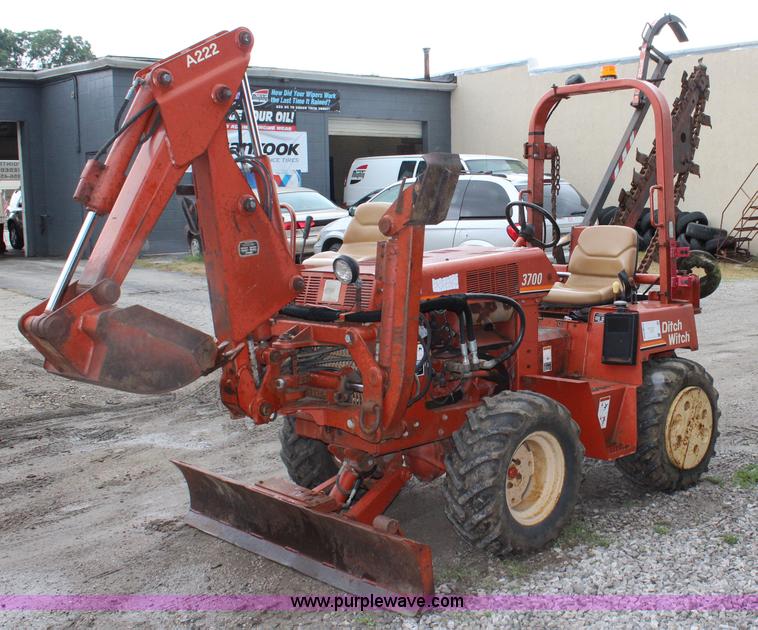 image for item J5801 1997 Ditch Witch 3700DD trencher