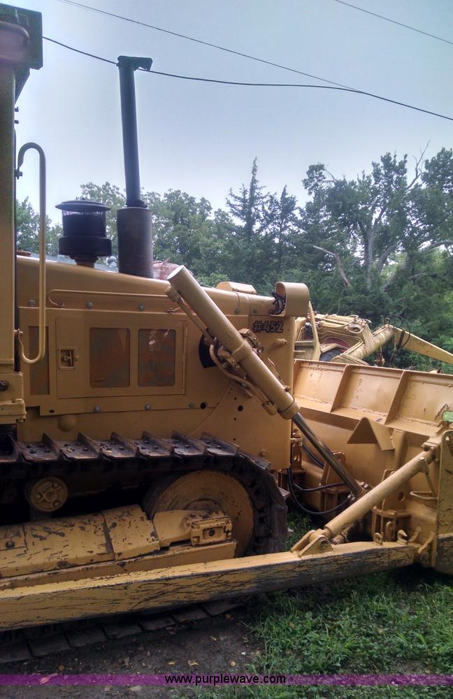 image for item J5812 1982 Caterpillar D5B dozer