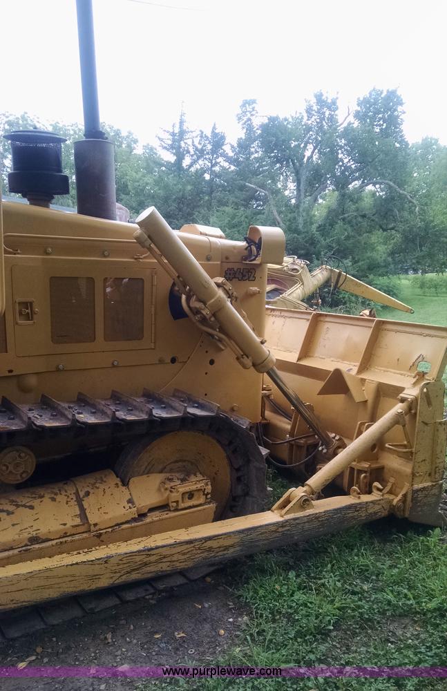 image for item J5812 1982 Caterpillar D5B dozer
