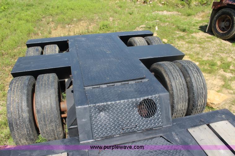 image for item J5827 1988 Trail King equipment trailer