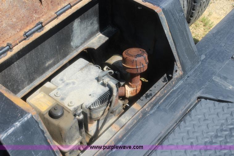 image for item J5827 1988 Trail King equipment trailer