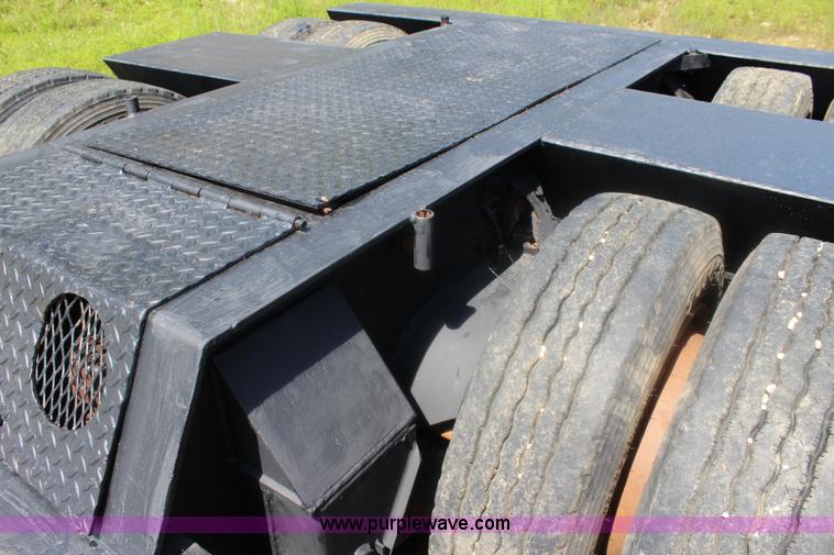 image for item J5827 1988 Trail King equipment trailer