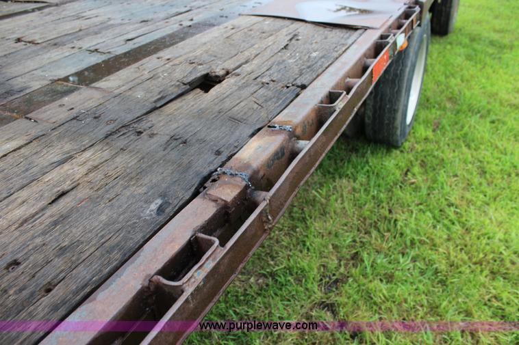 image for item J5982 2001 Transcraft equipment trailer