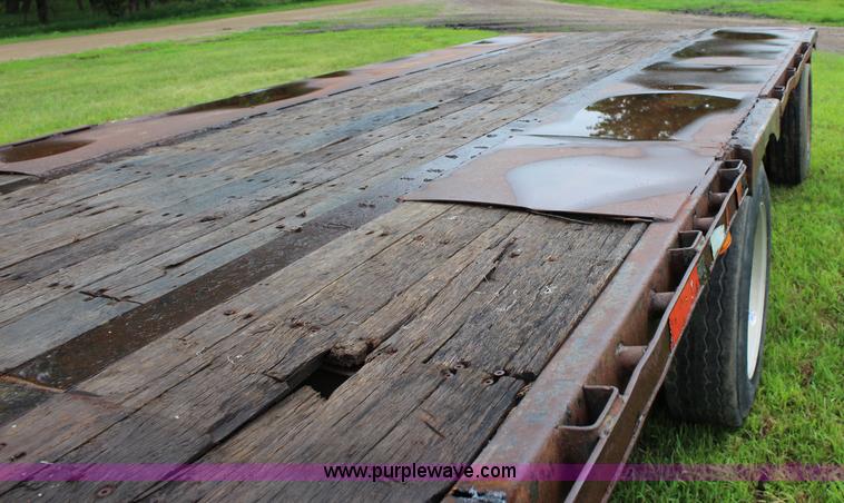 image for item J5982 2001 Transcraft equipment trailer