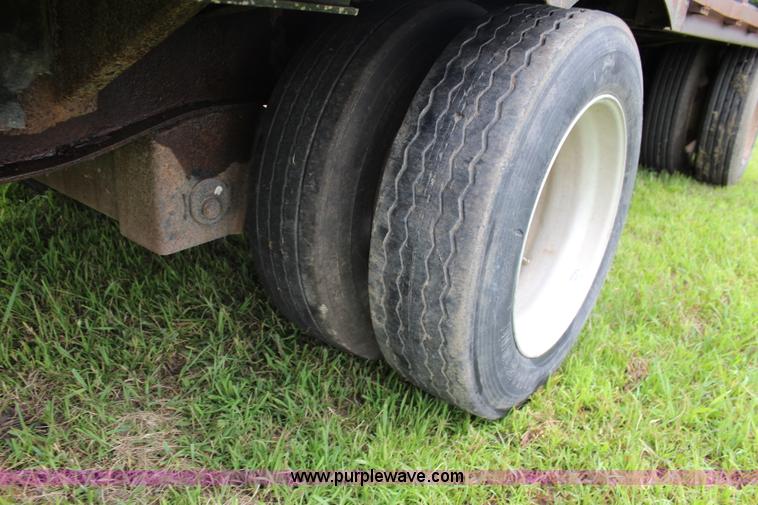 image for item J5982 2001 Transcraft equipment trailer