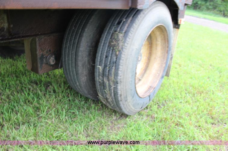 image for item J5982 2001 Transcraft equipment trailer