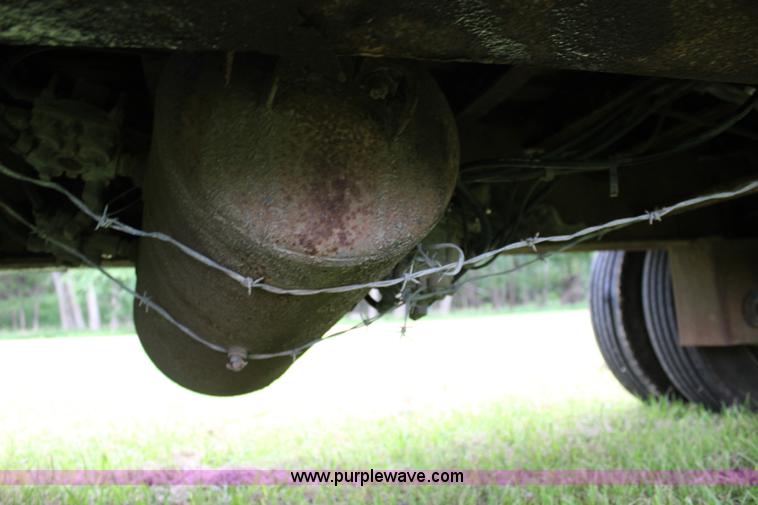 image for item J5982 2001 Transcraft equipment trailer