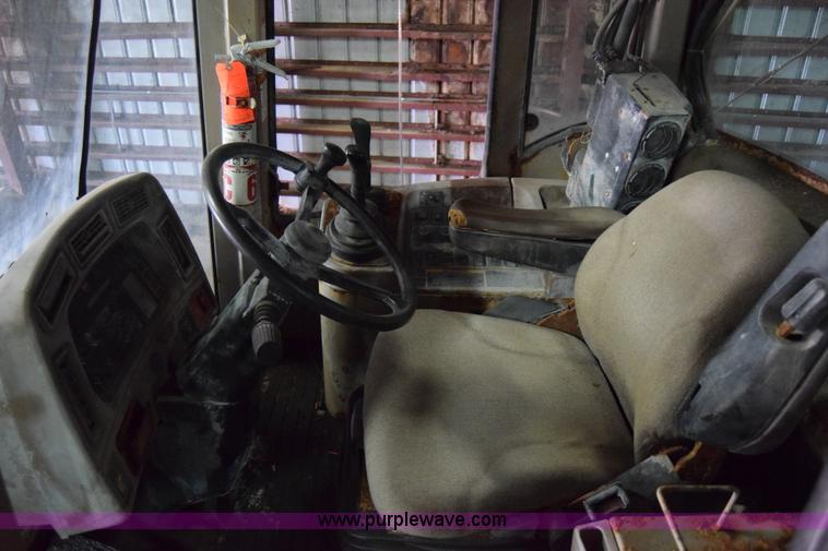 image for item J7823 John Deere 644H wheel loader