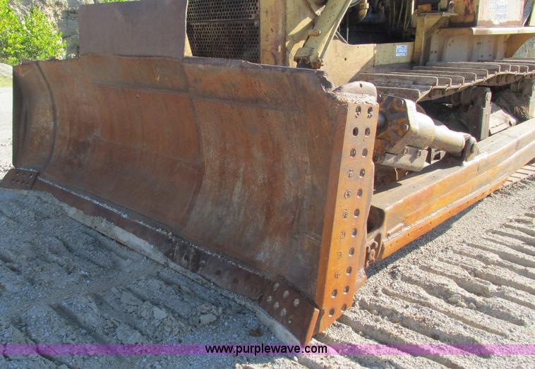 image for item J8575 1967 Caterpillar D8H dozer