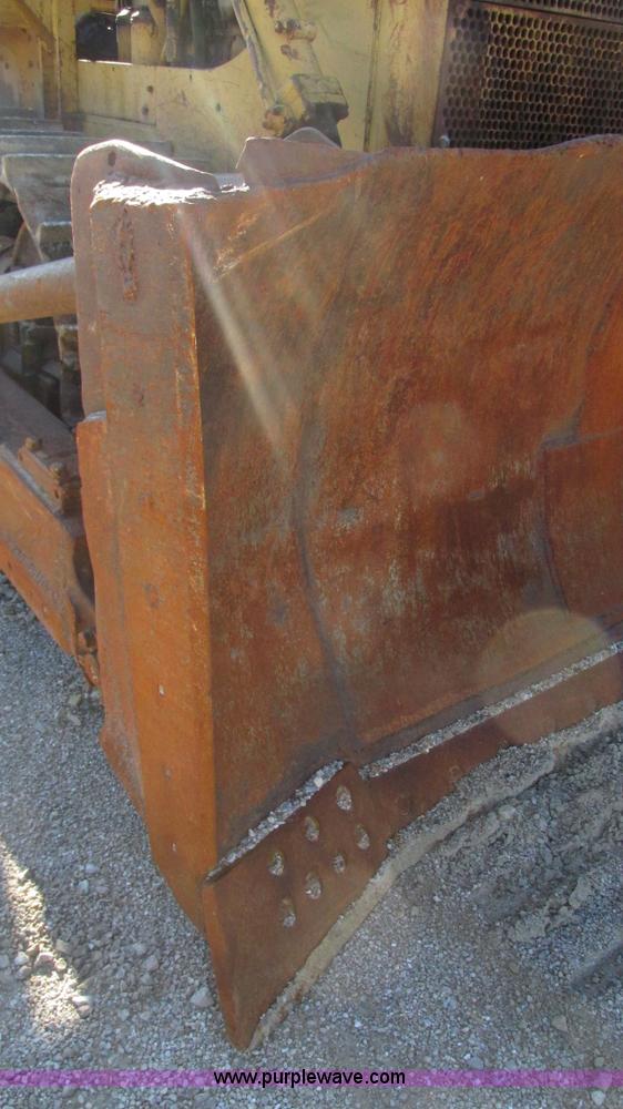 image for item J8575 1967 Caterpillar D8H dozer