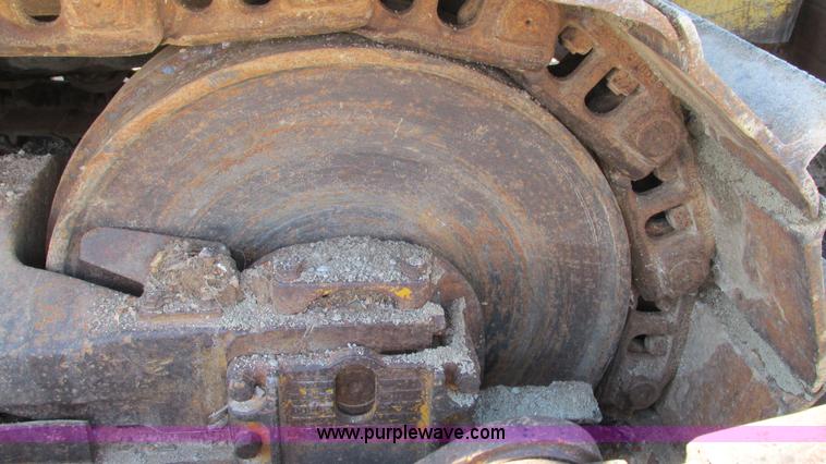 image for item J8575 1967 Caterpillar D8H dozer