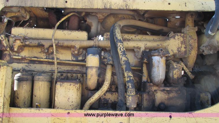 image for item J8575 1967 Caterpillar D8H dozer