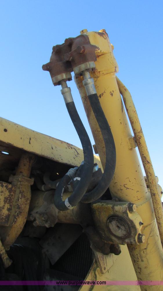 image for item J8575 1967 Caterpillar D8H dozer