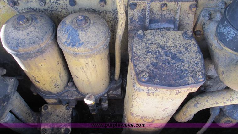 image for item J8575 1967 Caterpillar D8H dozer