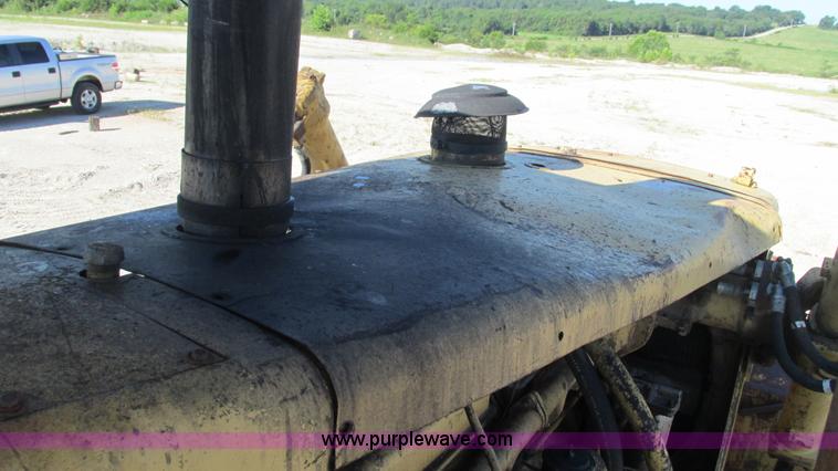 image for item J8575 1967 Caterpillar D8H dozer