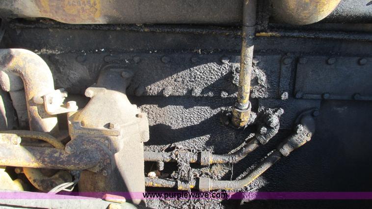 image for item J8575 1967 Caterpillar D8H dozer